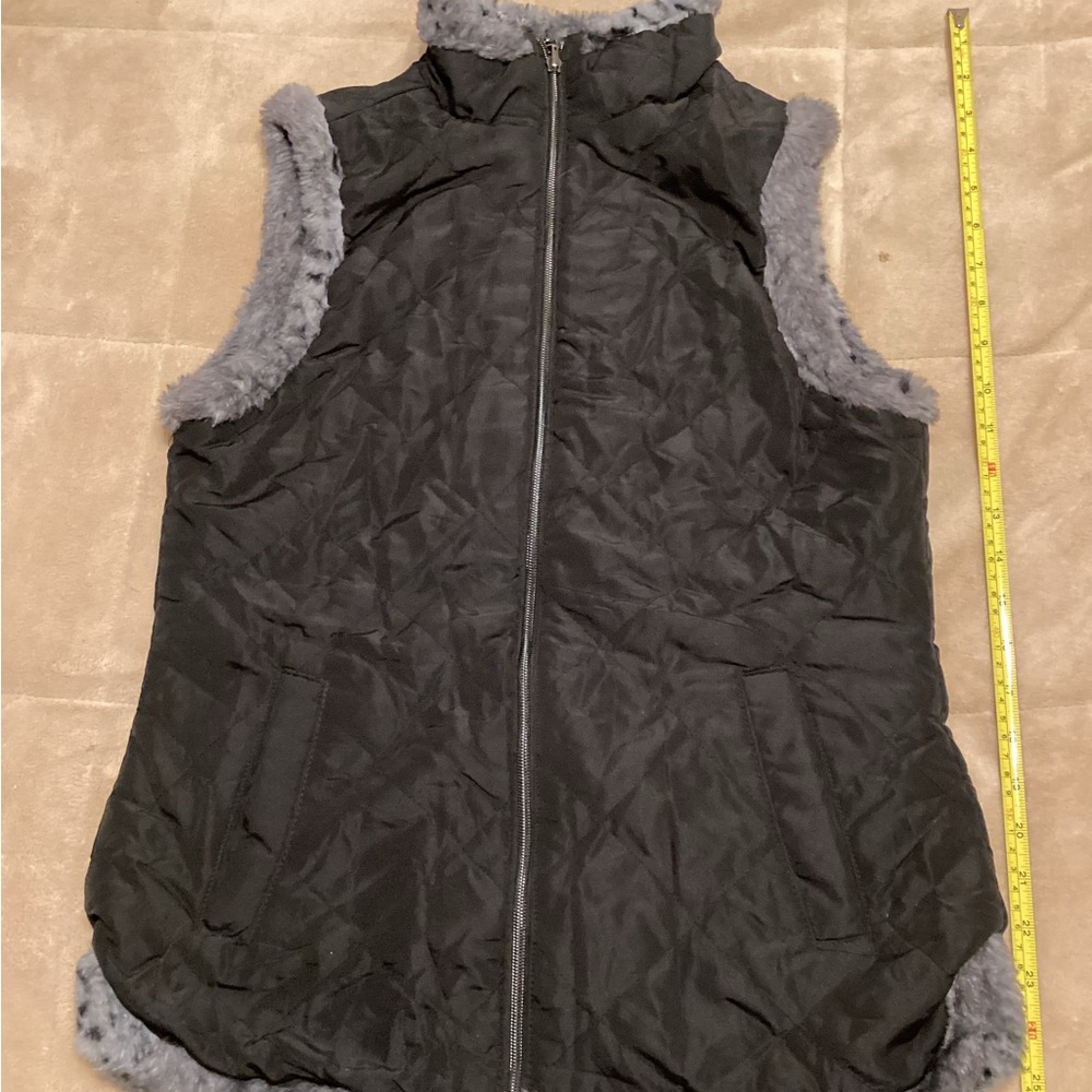 NWT Women's Black and Gray Double sided Sleeveless Jacket